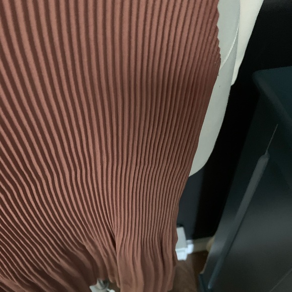 Very flattering pleated rusty tank DEX brand - Picture 4 of 4